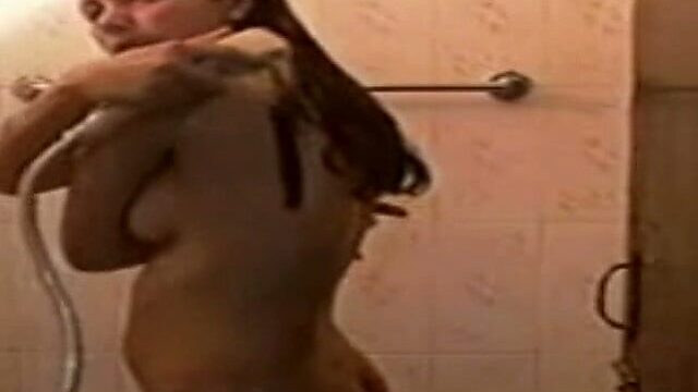 Fuckable Indian milf welcomes tongue fuck of her tasty pussy in shower