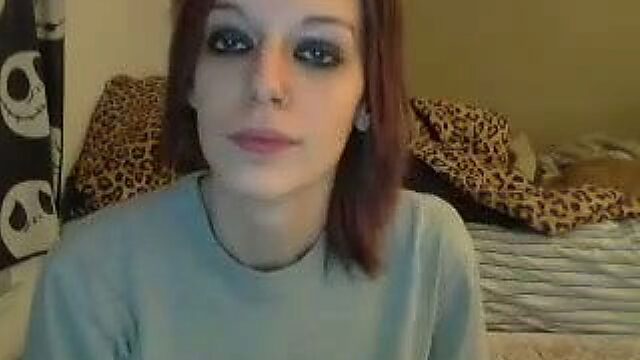 Fuck starving emo bitch fixed her camera an dis gonna show steamy solo