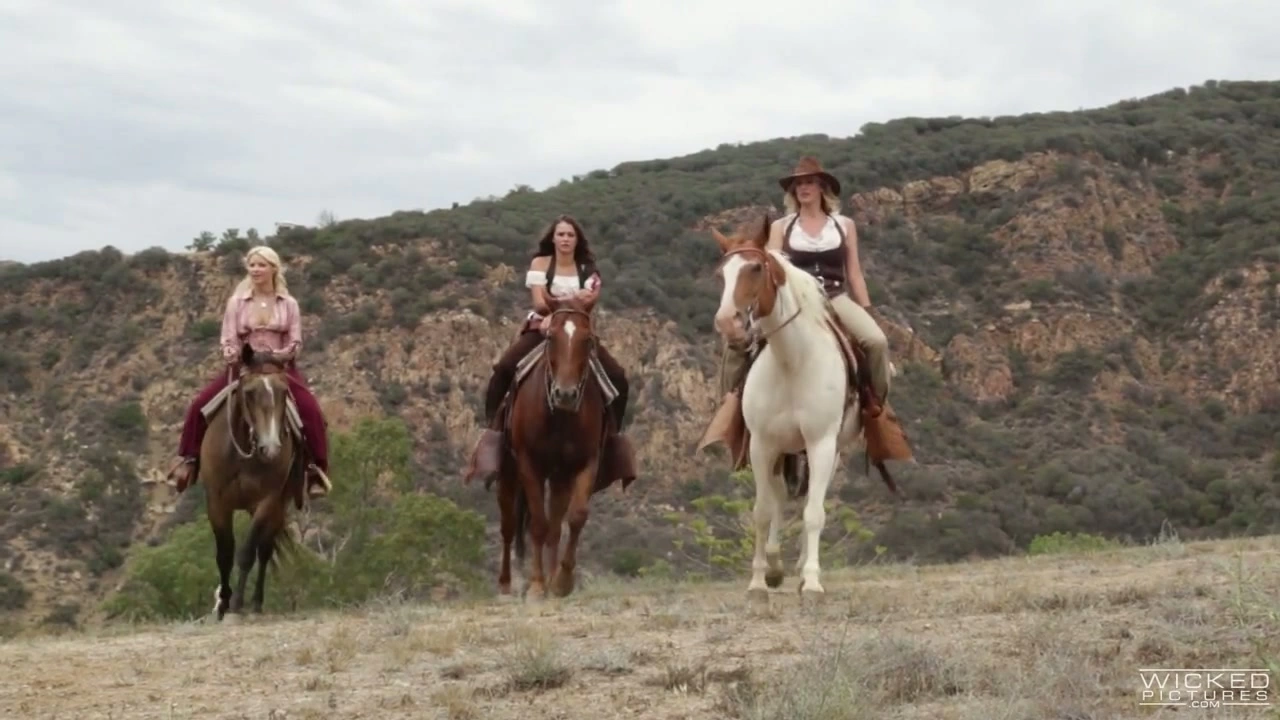 Онлайн түрме порно Жалаңаш балерина Света Захарова