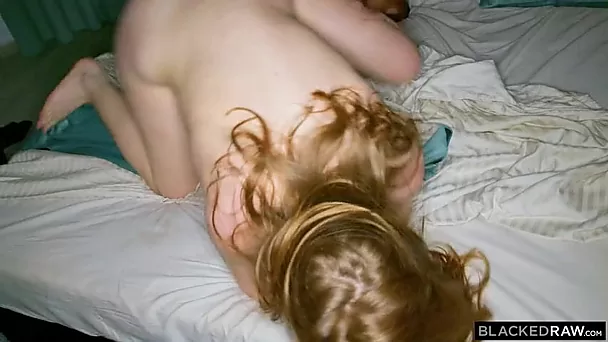 Ella se escapa para ver algo de BBC