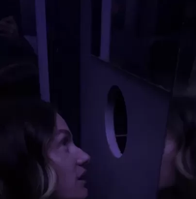 Pequeña esposa caliente Gloryhole cumslut